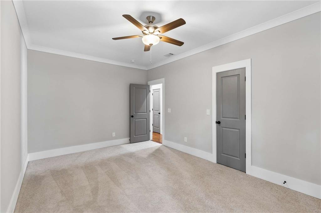 859 East Avenue Property Photo 26