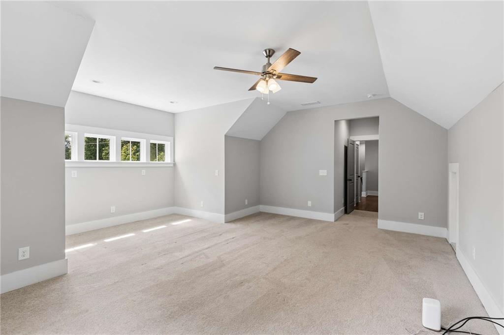 859 East Avenue Property Photo 30