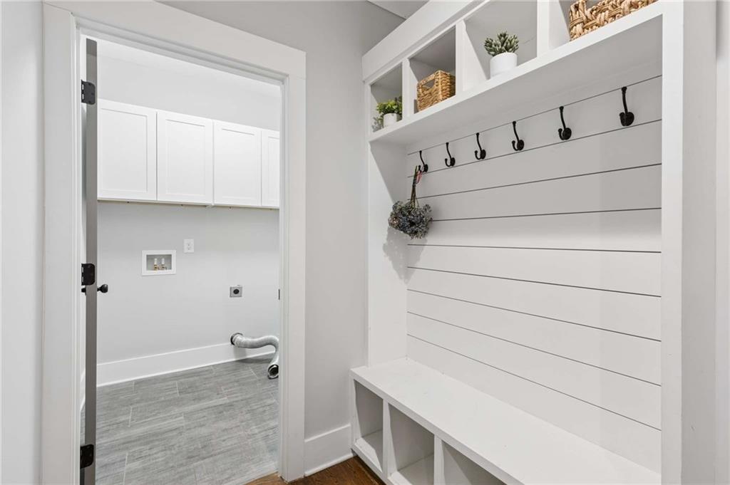 859 East Avenue Property Photo 31