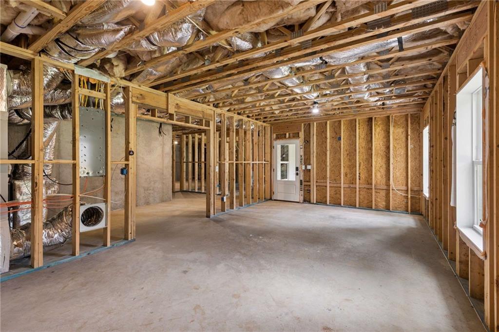 859 East Avenue Property Photo 35