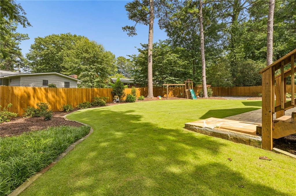 859 East Avenue Property Photo 43