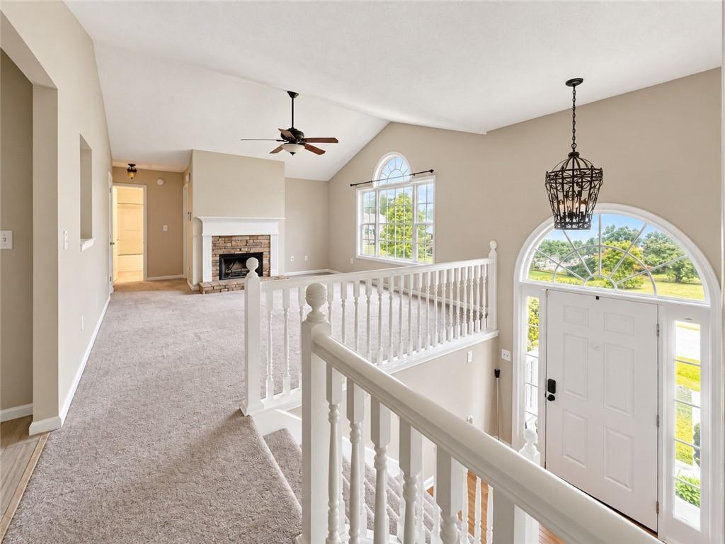 46 Ellen Glen Way Property Photo 3