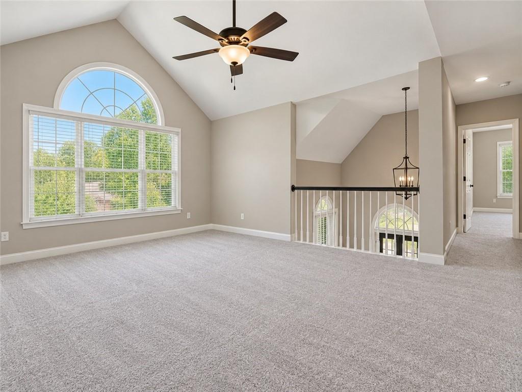 46 Ellen Glen Way Property Photo 4