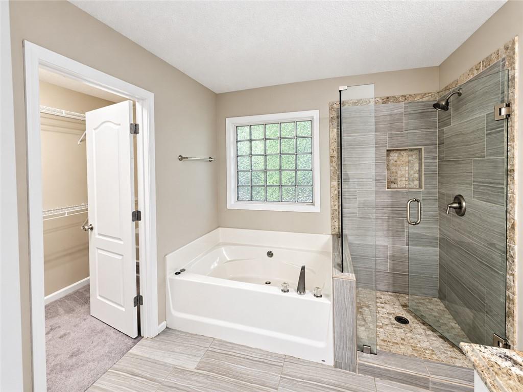 46 Ellen Glen Way Property Photo 8