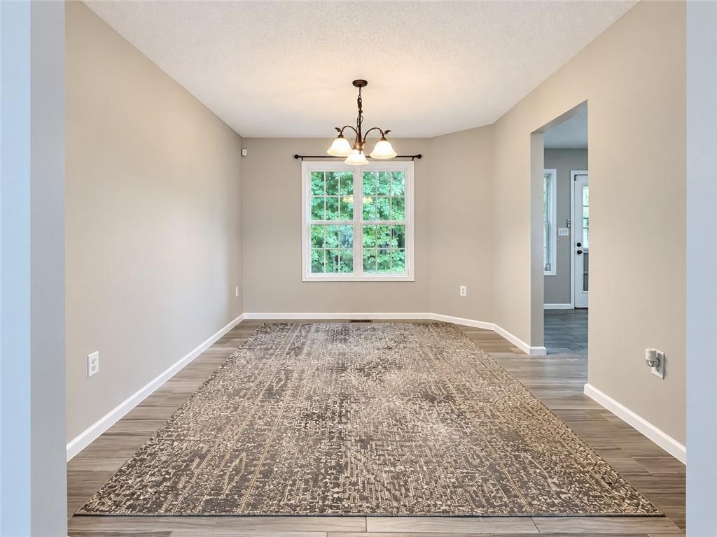 46 Ellen Glen Way Property Photo 10