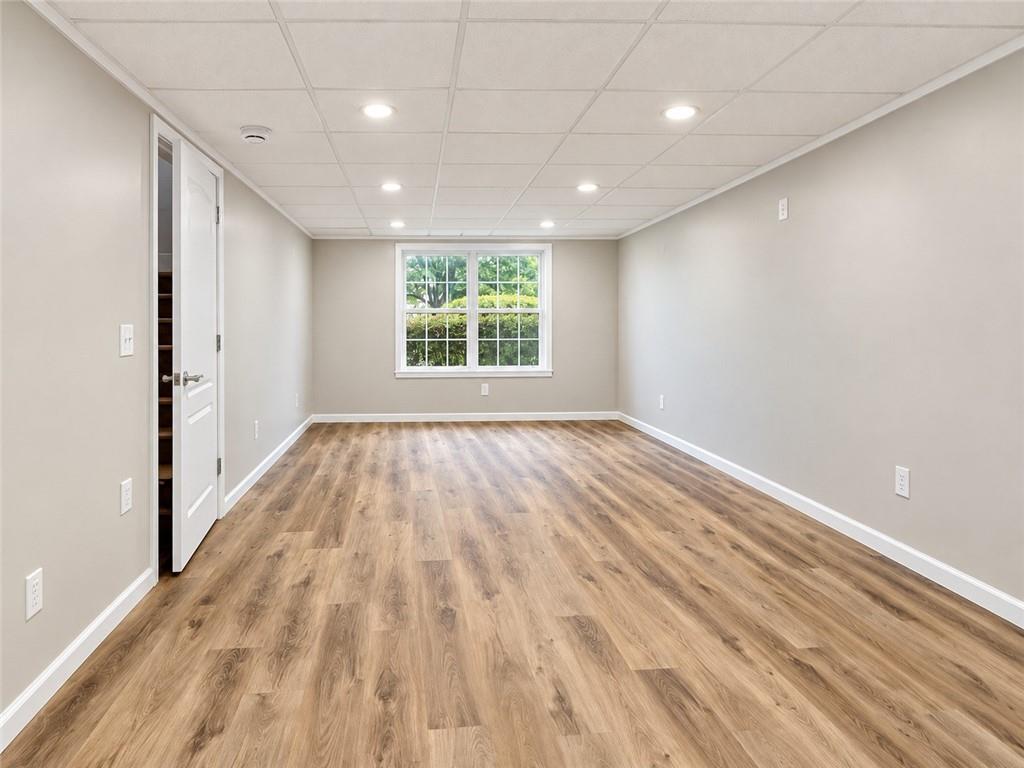 46 Ellen Glen Way Property Photo 16