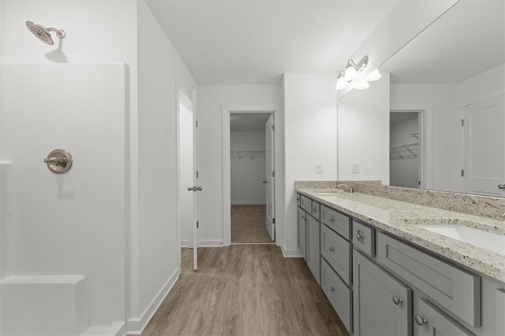 534 Lillian Way Property Photo 15