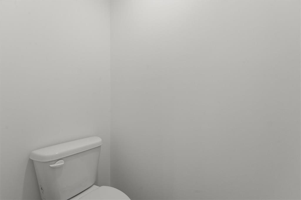 534 Lillian Way Property Photo 18