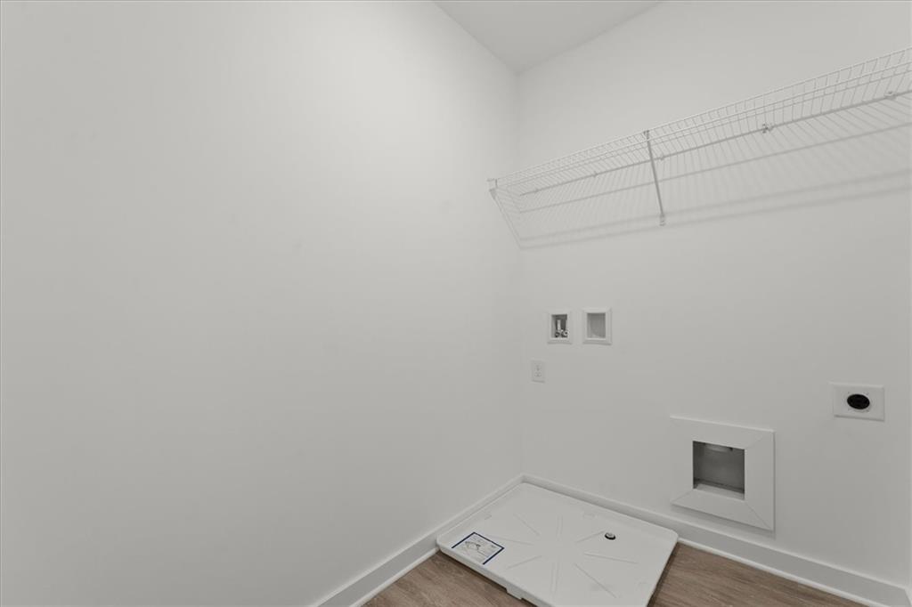 534 Lillian Way Property Photo 21