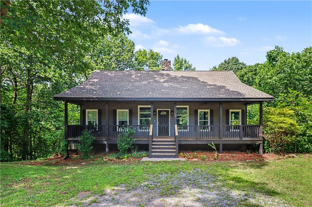 190 Poplar Drive N Property Photo 1