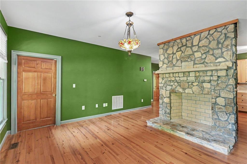 190 Poplar Drive N Property Photo 12