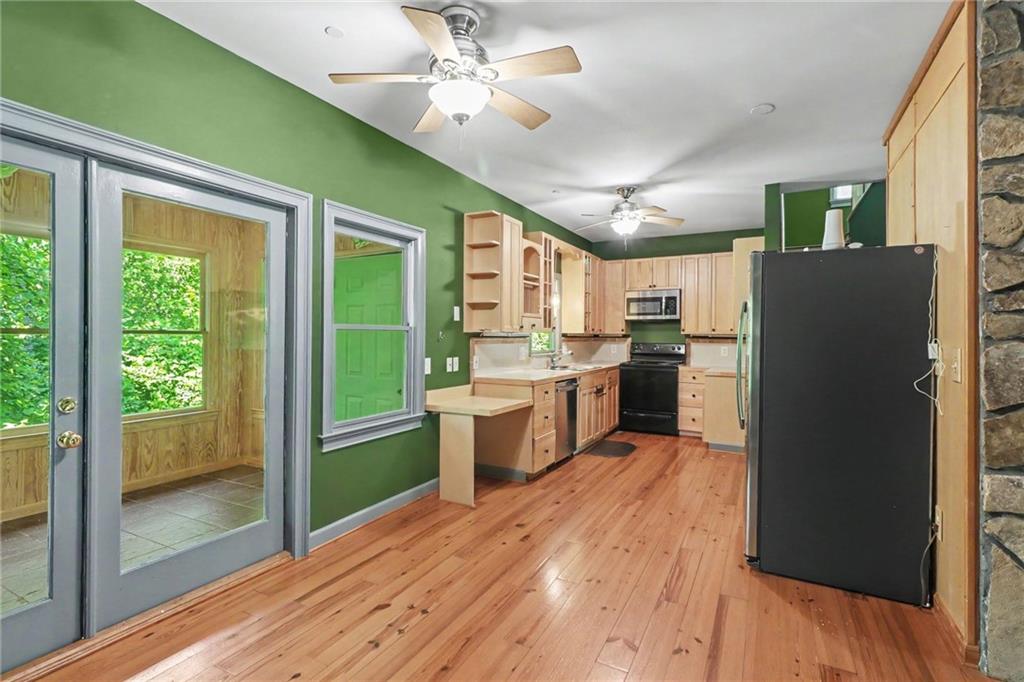 190 Poplar Drive N Property Photo 13