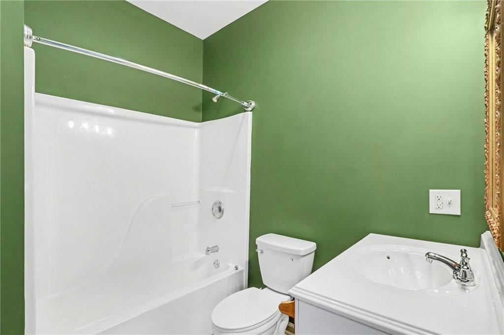 190 Poplar Drive N Property Photo 20