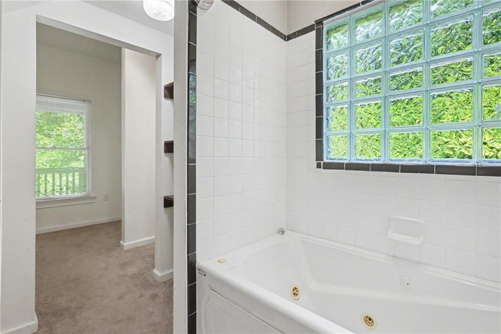 190 Poplar Drive N Property Photo 28