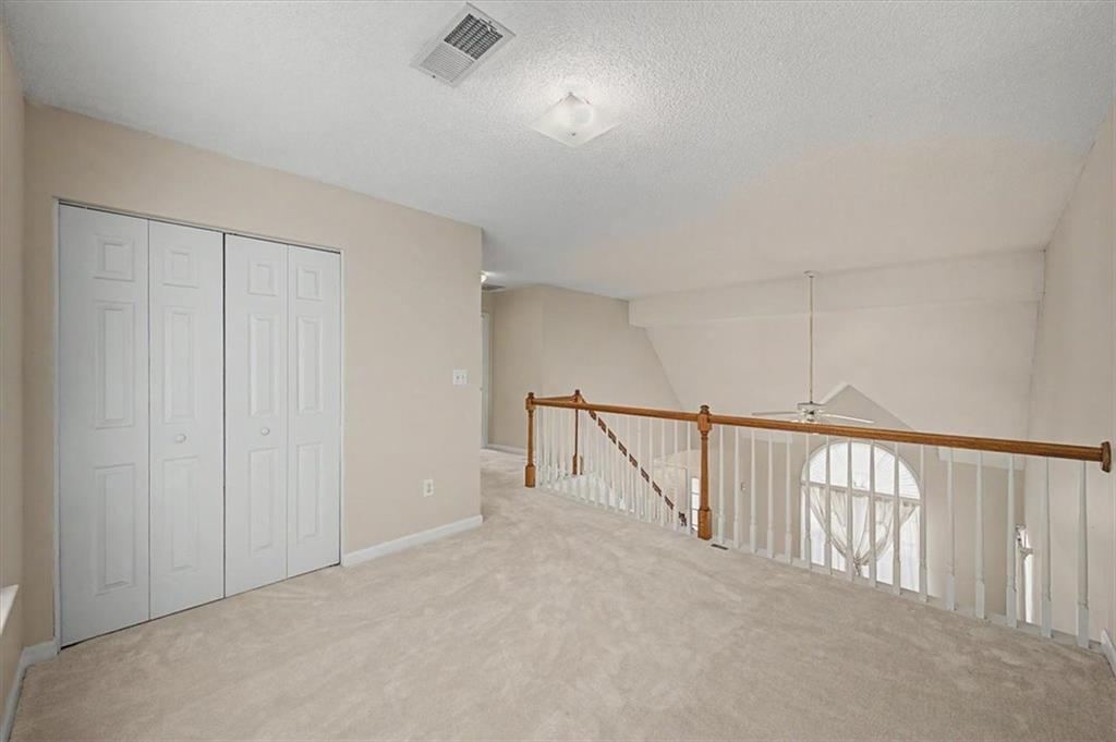 2025 Baramore Oaks Drive Property Photo 15