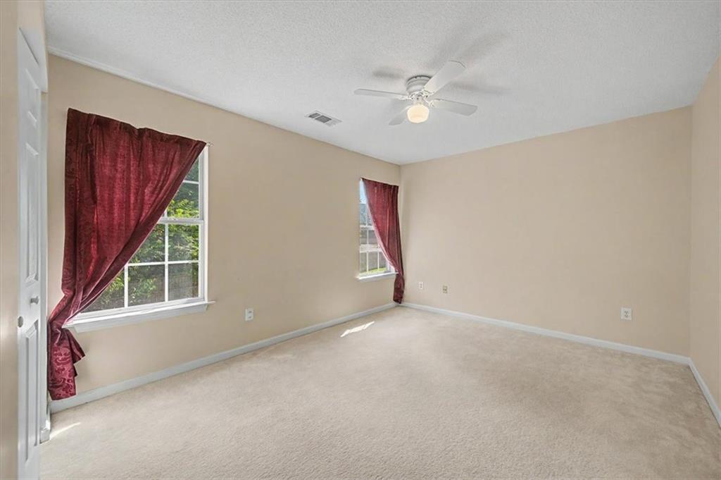 2025 Baramore Oaks Drive Property Photo 18