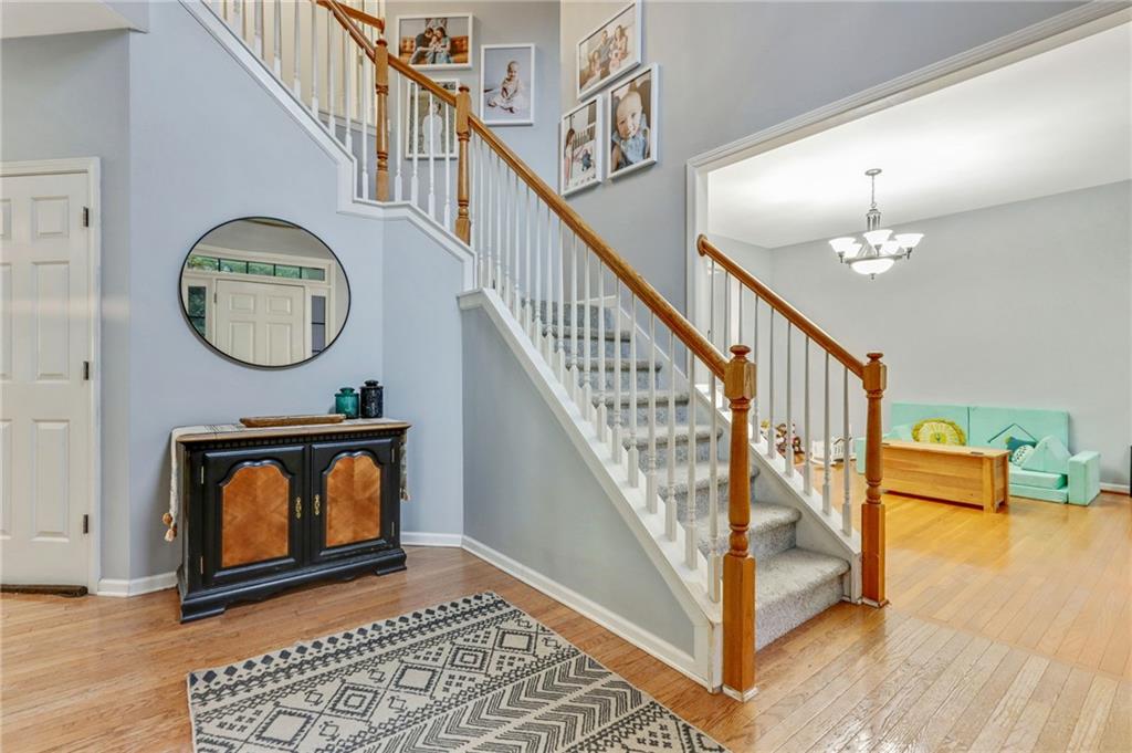44 Valleyside Drive S Property Photo 2
