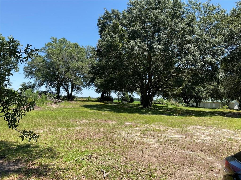 712 Sumner Road Property Photo 2
