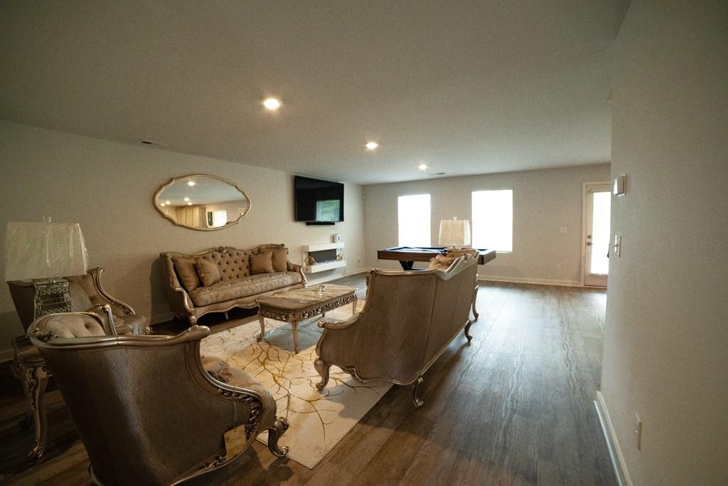 1193 Bluecoat Circle Property Photo 11