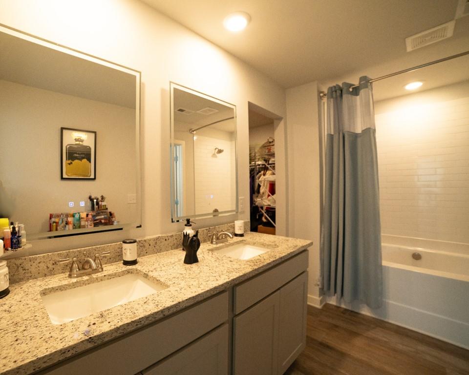 1193 Bluecoat Circle Property Photo 15