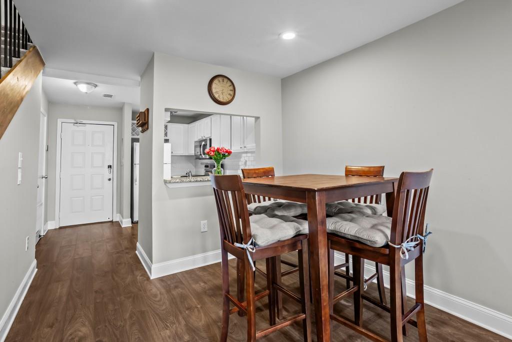 3655 Habersham Road Unit A320 Property Photo 6