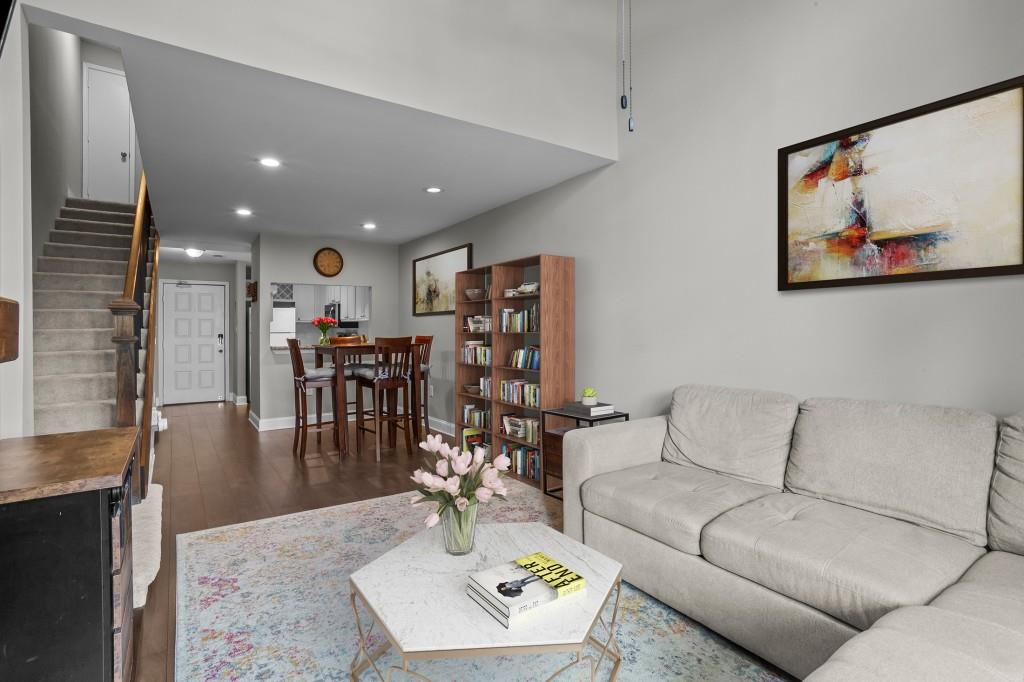 3655 Habersham Road Unit A320 Property Photo 9