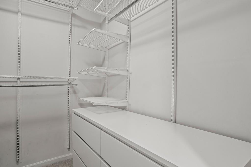 3655 Habersham Road Unit A320 Property Photo 17