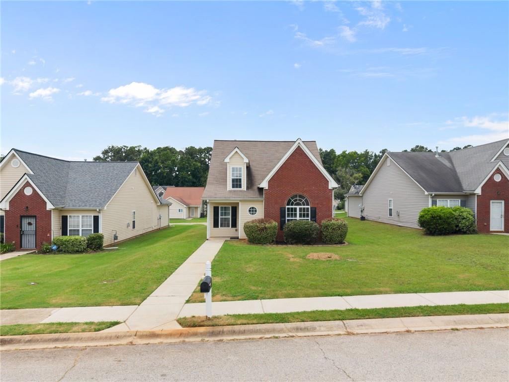 1470 Lafayette Square Property Photo 2