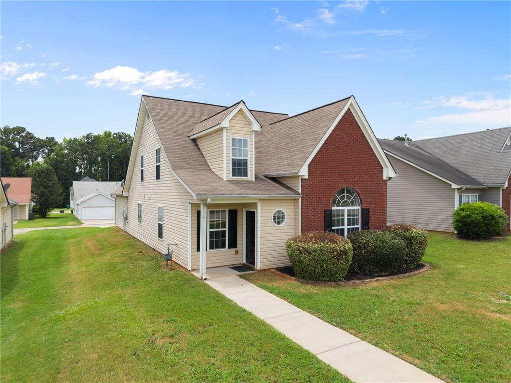 1470 Lafayette Square Property Photo 4