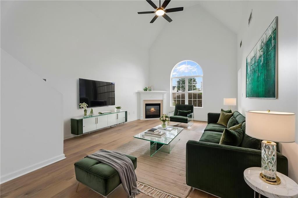 1470 Lafayette Square Property Photo 8