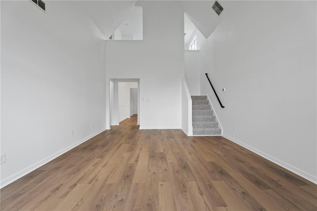 1470 Lafayette Square Property Photo 10