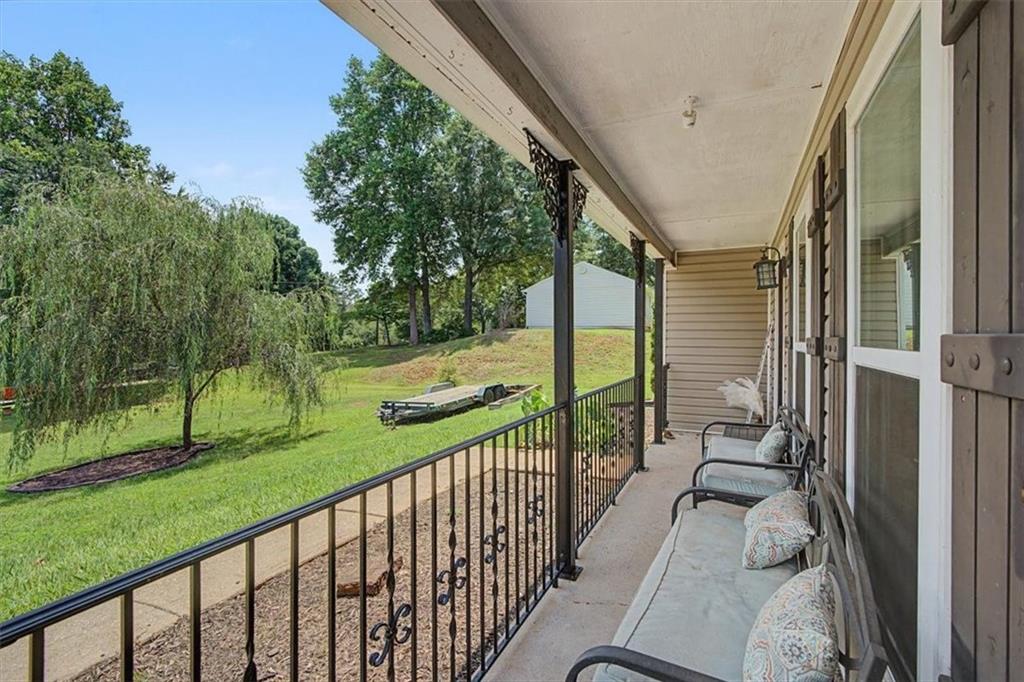 1516 Willow Gate Way Property Photo 9