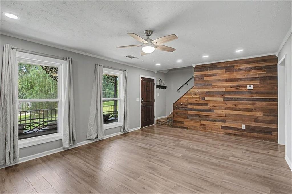 1516 Willow Gate Way Property Photo 13