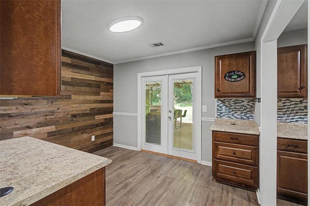 1516 Willow Gate Way Property Photo 15