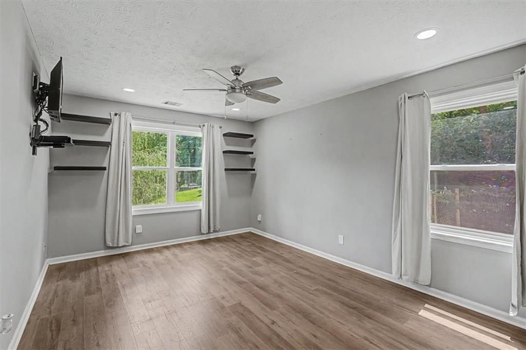 1516 Willow Gate Way Property Photo 28