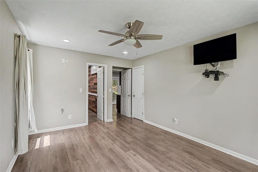 1516 Willow Gate Way Property Photo 29