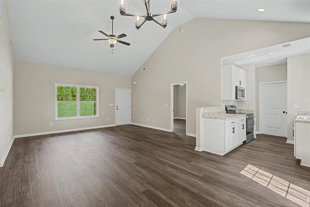 201 Loftis Road Property Photo 12