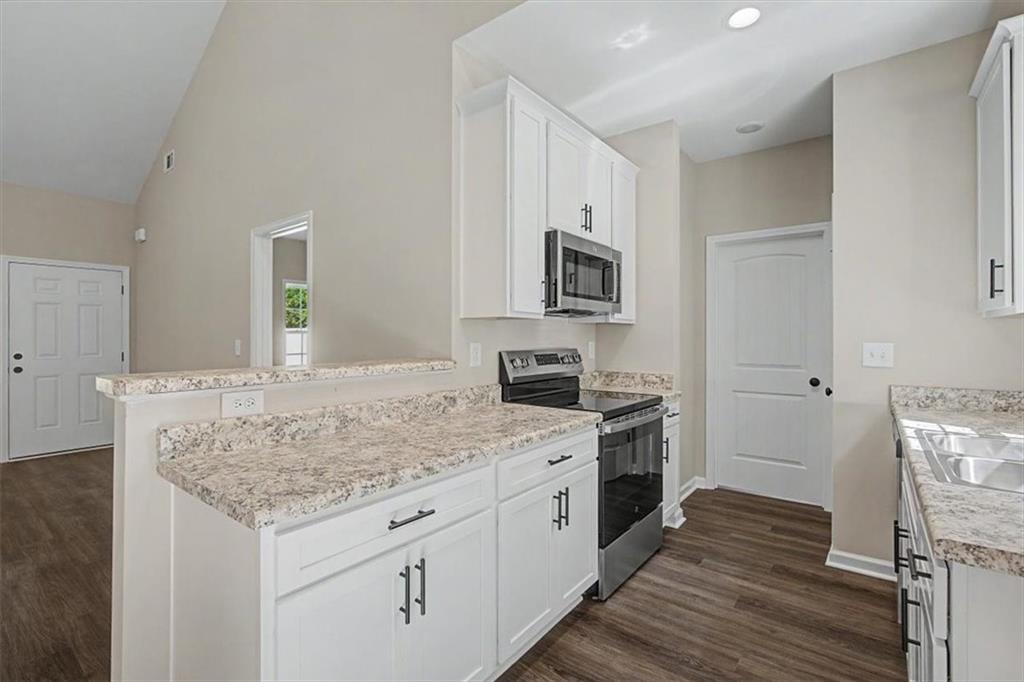 201 Loftis Road Property Photo 14