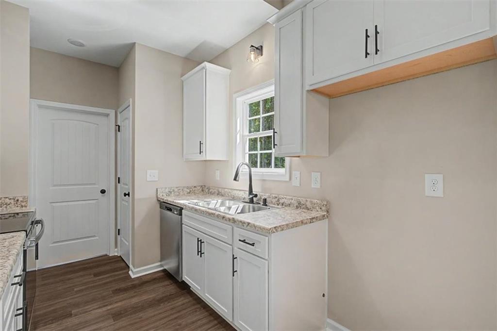 201 Loftis Road Property Photo 15
