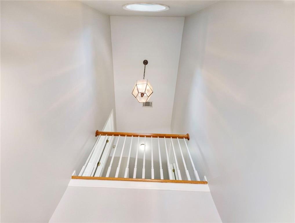 7807087 Property Photo 3