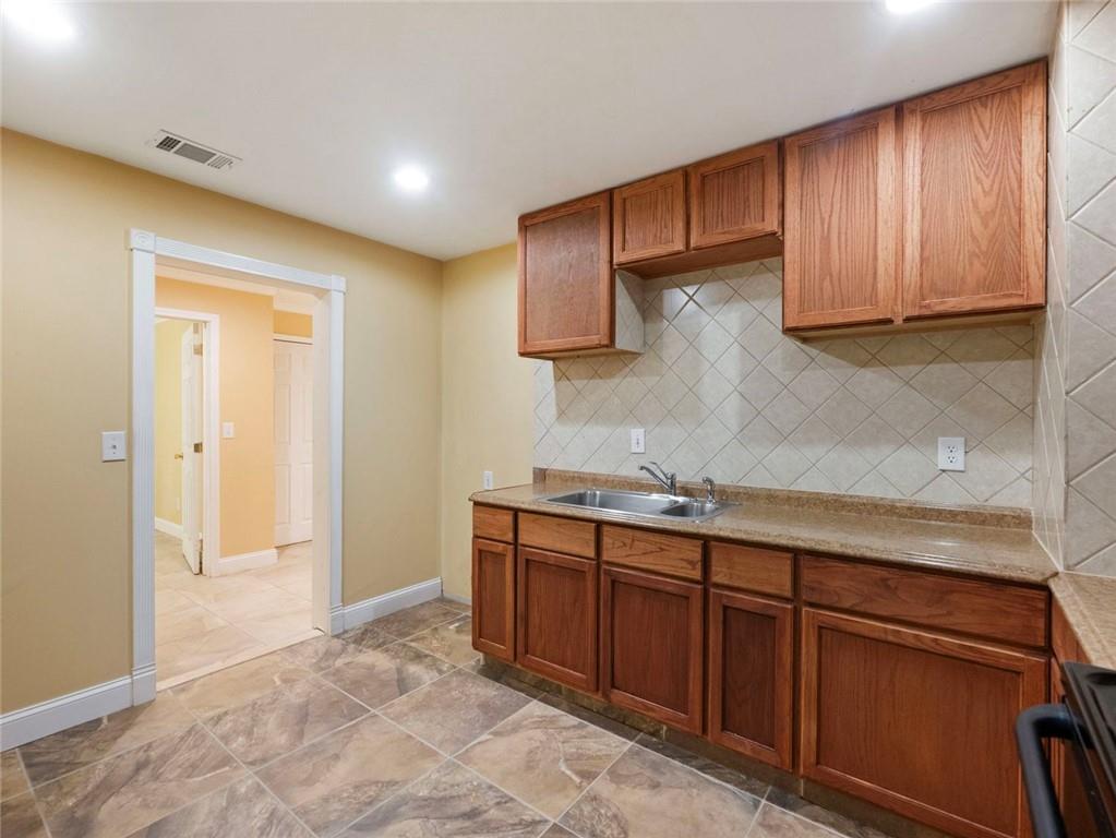 7807087 Property Photo 47