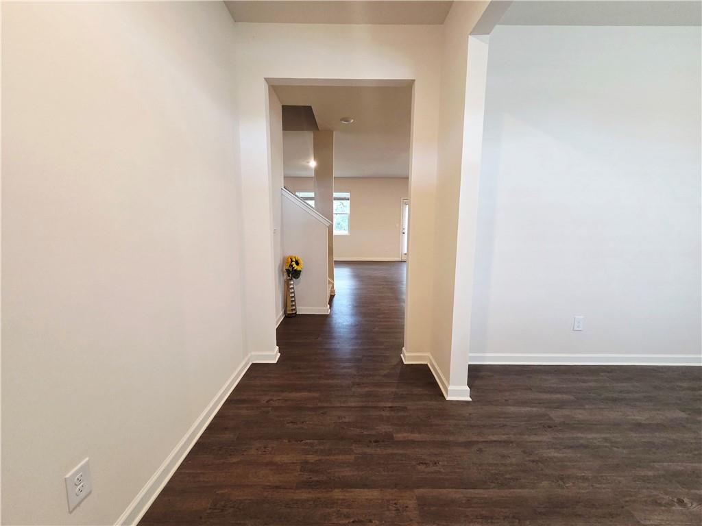 306 Walnut Grove Way Property Photo 2