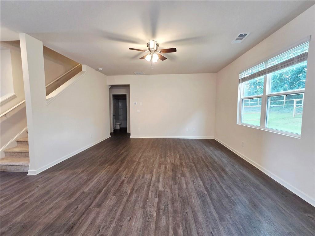 306 Walnut Grove Way Property Photo 4