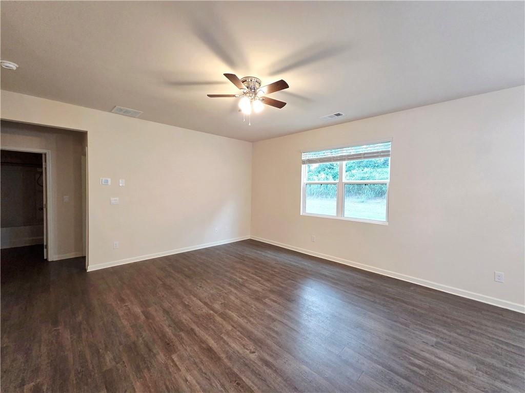 306 Walnut Grove Way Property Photo 5