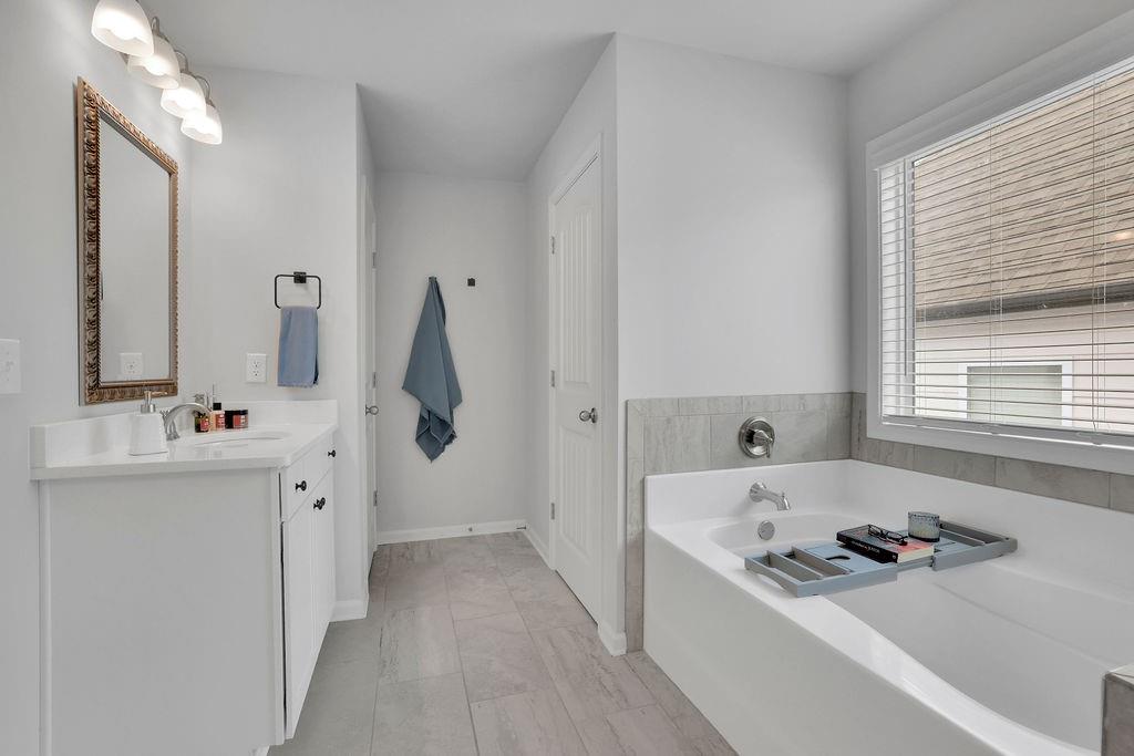 400 Wellgreen Drive Property Photo 33