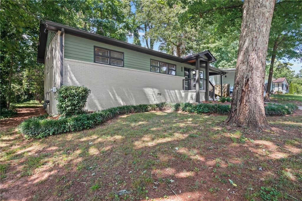 3010 Pasadena Drive Property Photo 4