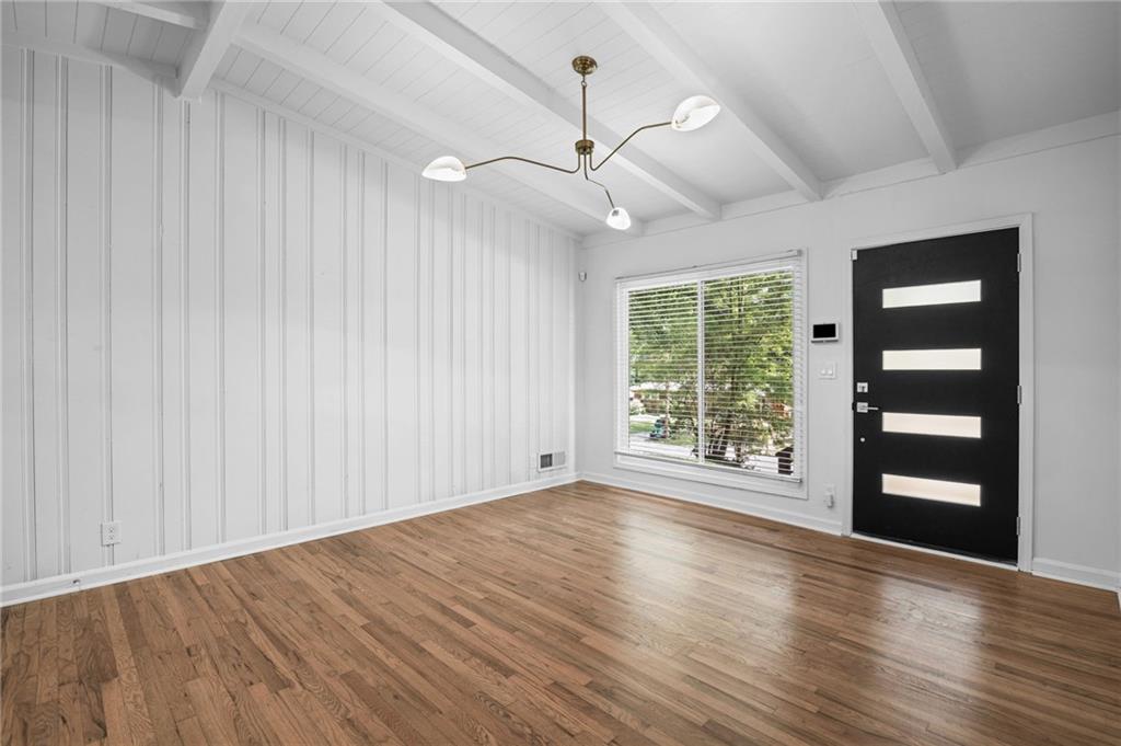 3010 Pasadena Drive Property Photo 6