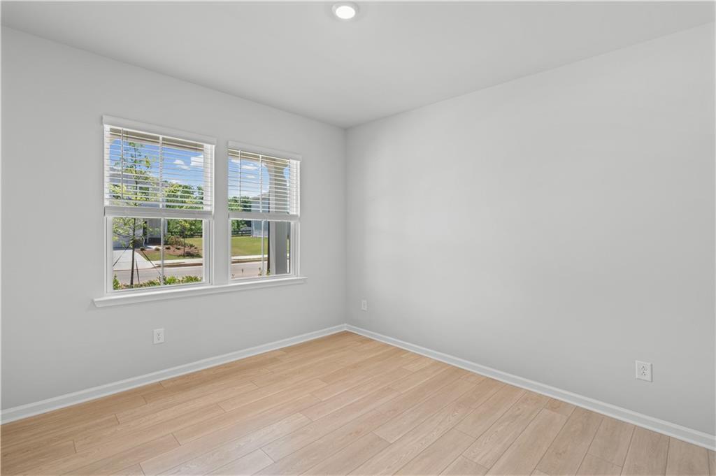 3096 Orwell Drive Property Photo 3