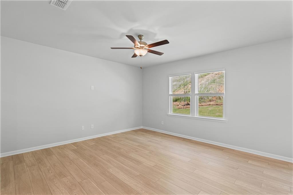 3096 Orwell Drive Property Photo 4