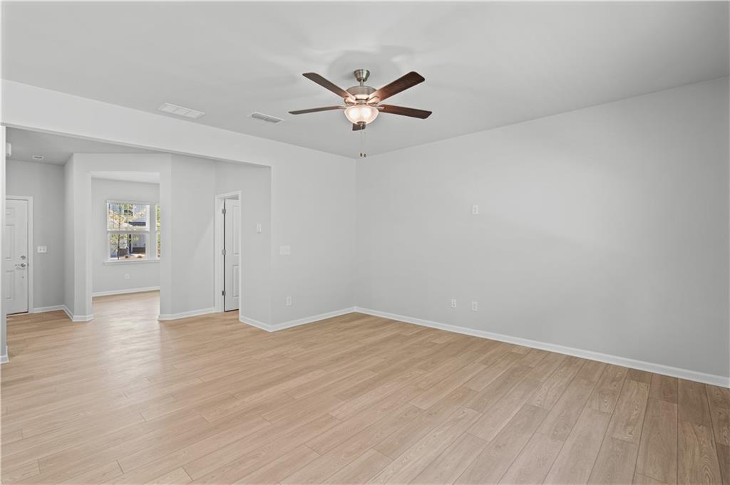 3096 Orwell Drive Property Photo 5
